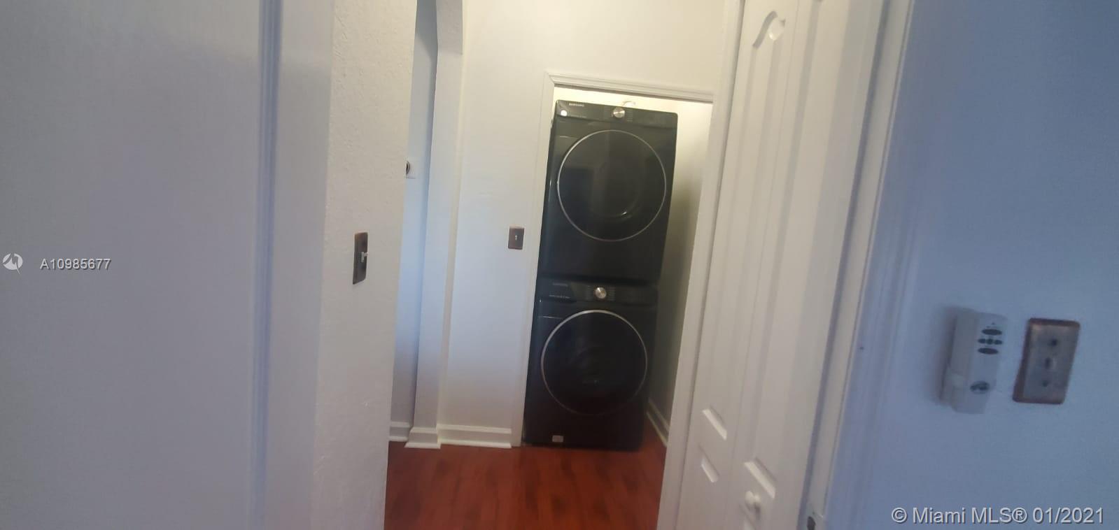 SHOMA HOMES AT COUNTRY CL - Residential Lease