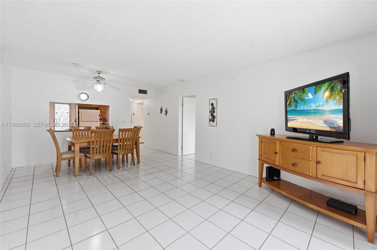 HILLCREST COUNTRY CLUB AP - Residential