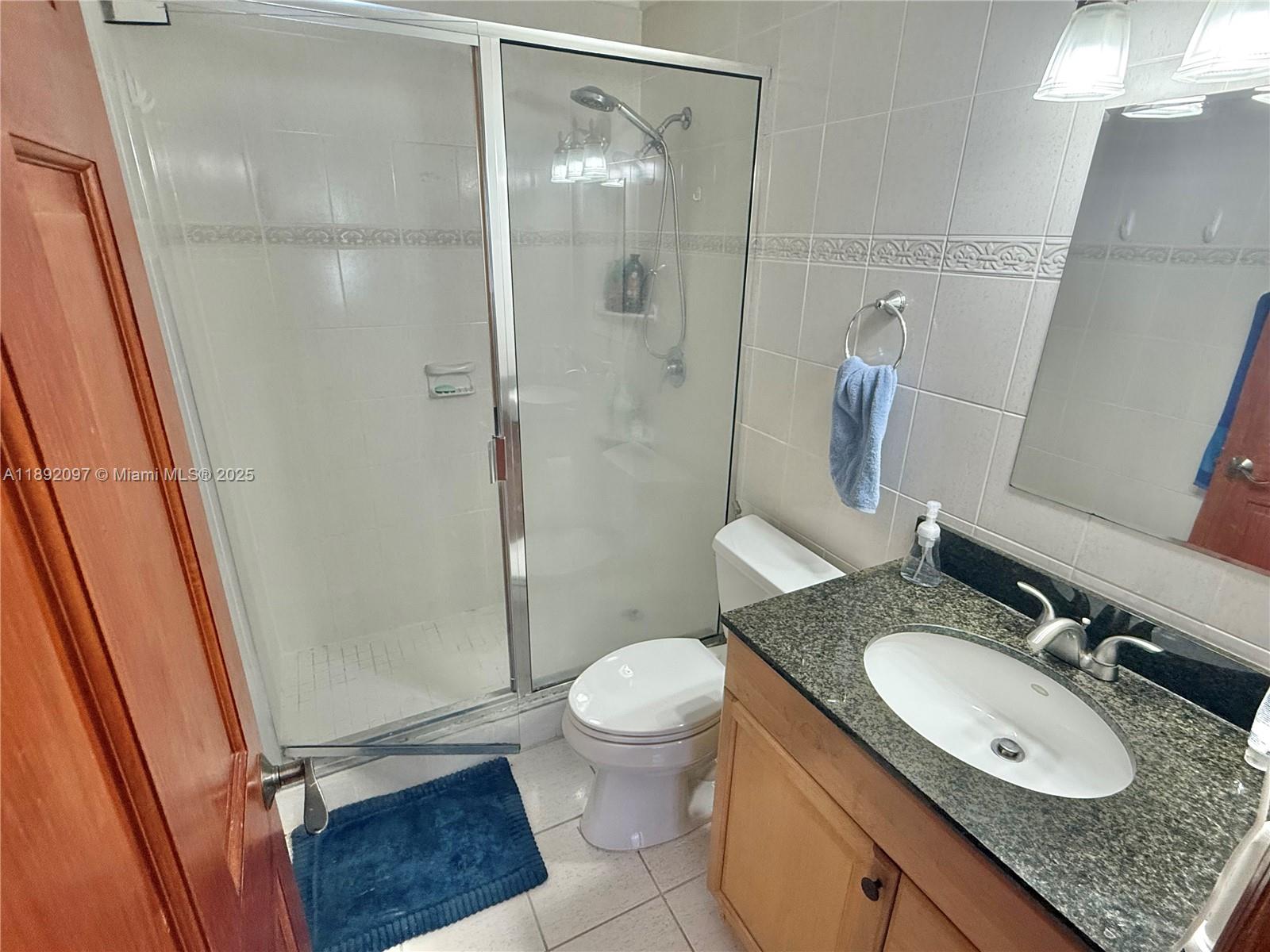 MILLER SIXTY-SEVEN TOWNHO - Residential Lease