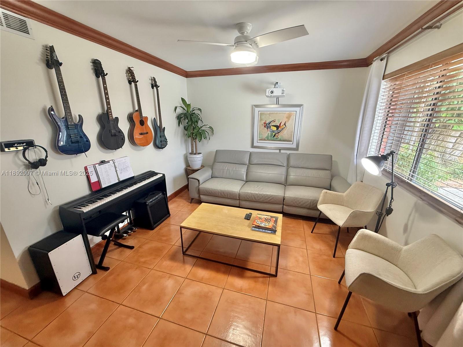 MILLER SIXTY-SEVEN TOWNHO - Residential Lease