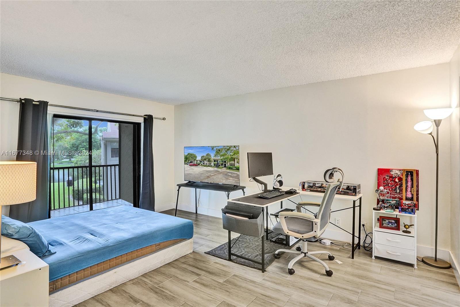 VILLAS AT MEADOW LAKES CO - Residential