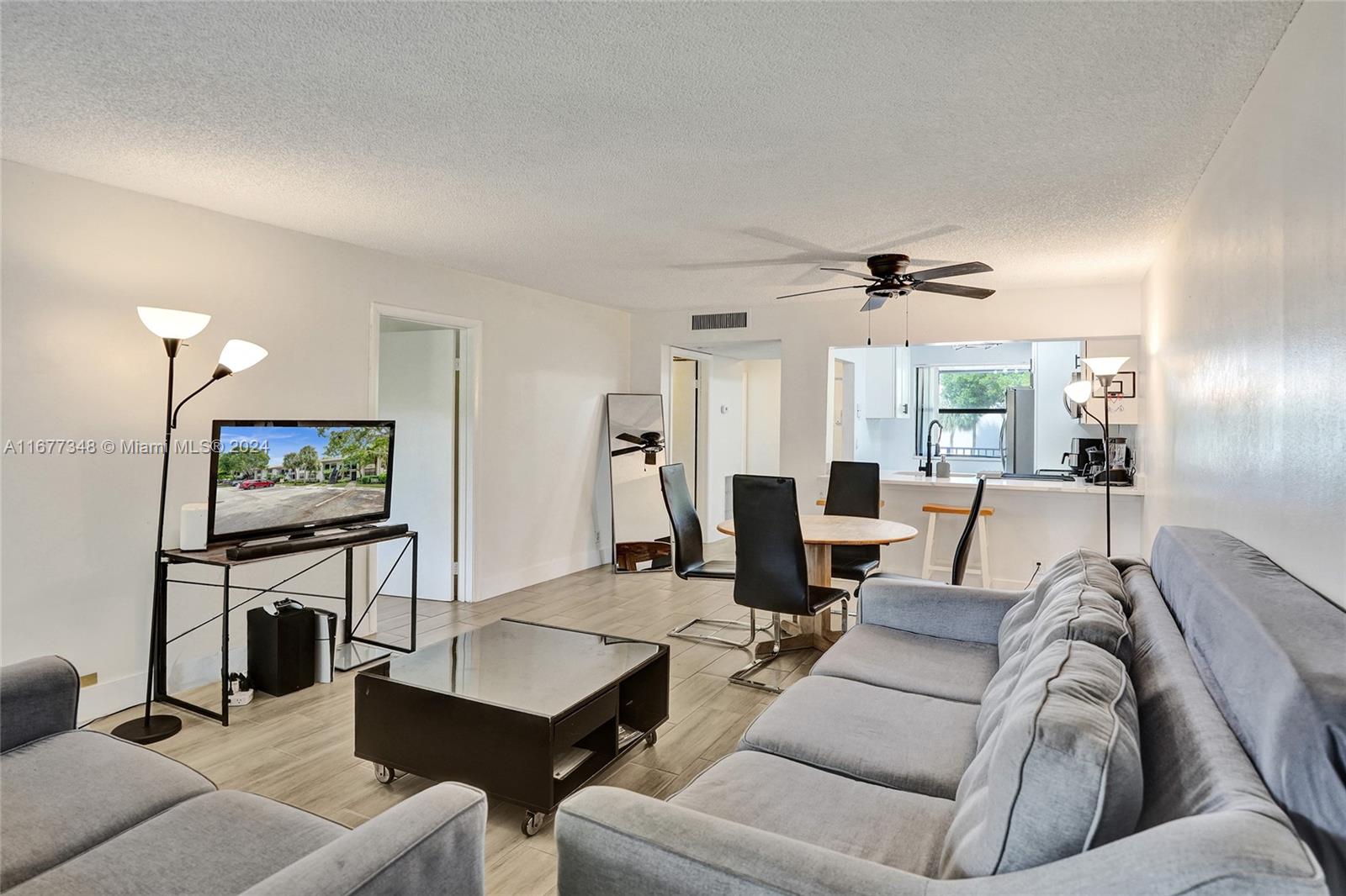 VILLAS AT MEADOW LAKES CO - Residential