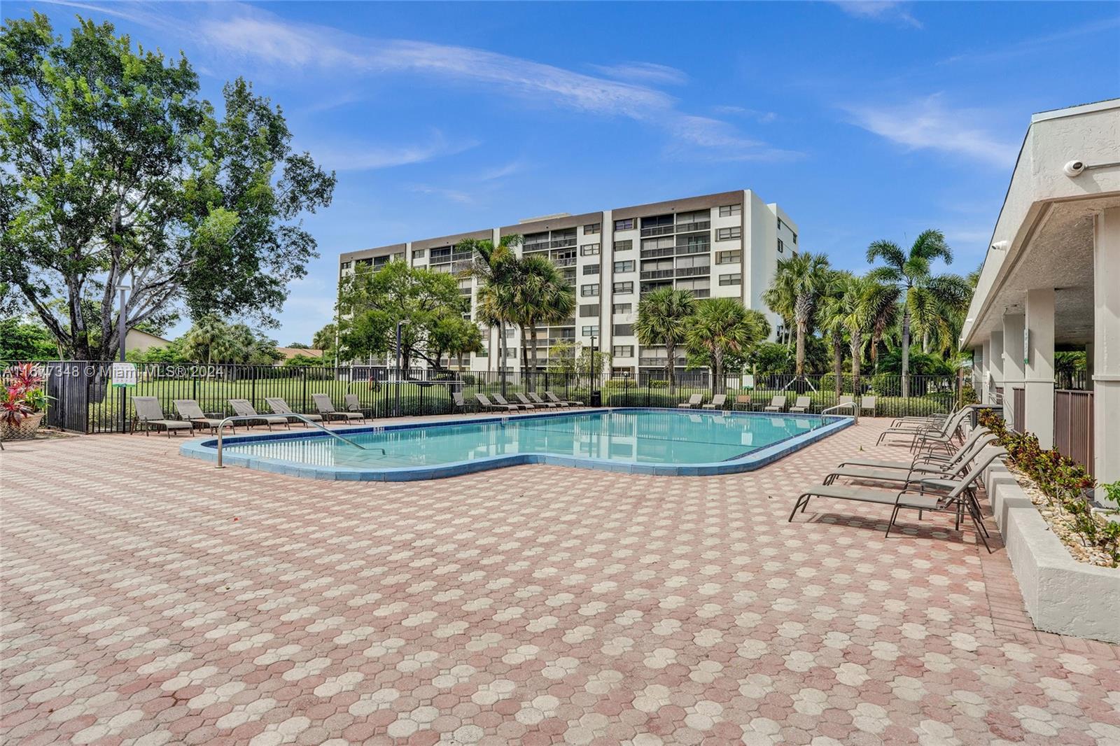 VILLAS AT MEADOW LAKES CO - Residential
