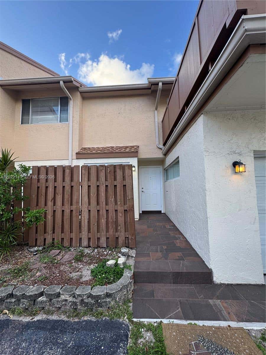 Photo of 8231 NW 8th Pl #3, Plantation, FL 33324 (MLS # A12022143)