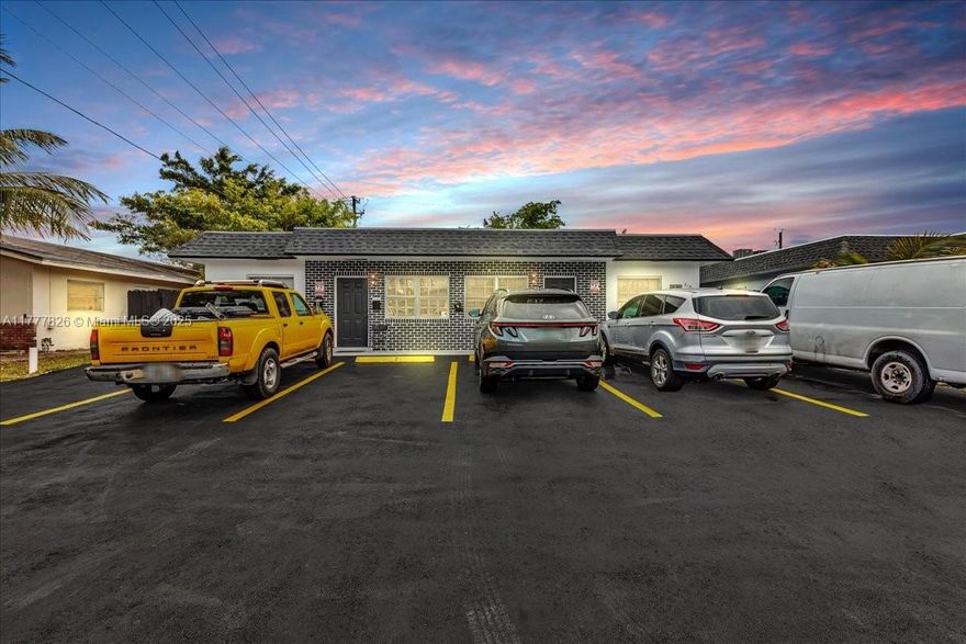 Great investment opportunity in the heart of Oakland Park. 
This Multi-family is currently fully rented, located centrally, just a few minutes to the beach, shopping centers, and major highways. 
Brand new roof done with permits (March 2025), new exterior paint.
Potential for rent increase after some interior upgrades 
This can qualify for FHA