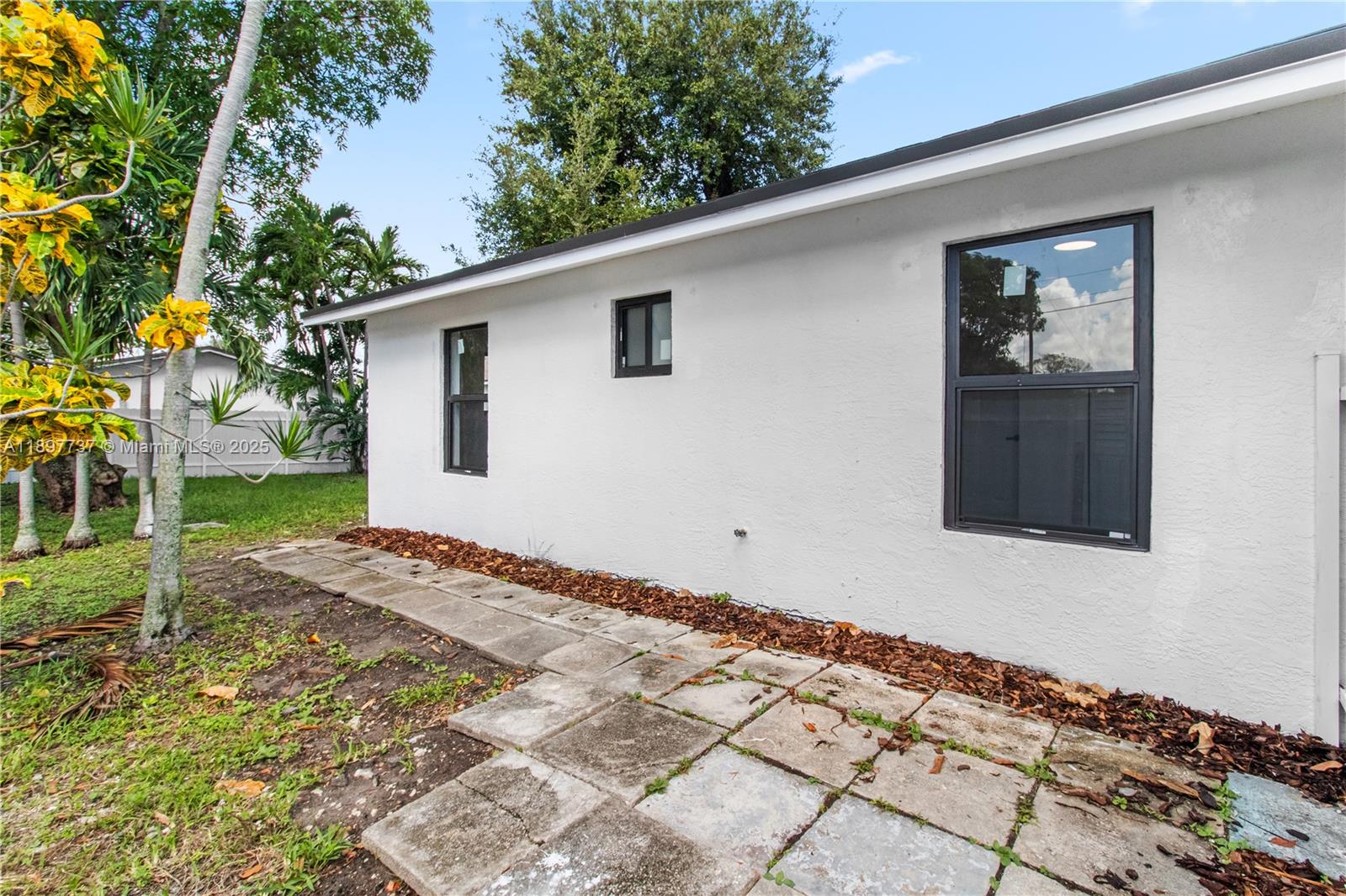 TOWN OF MODELO (DANIA) B- - Residential