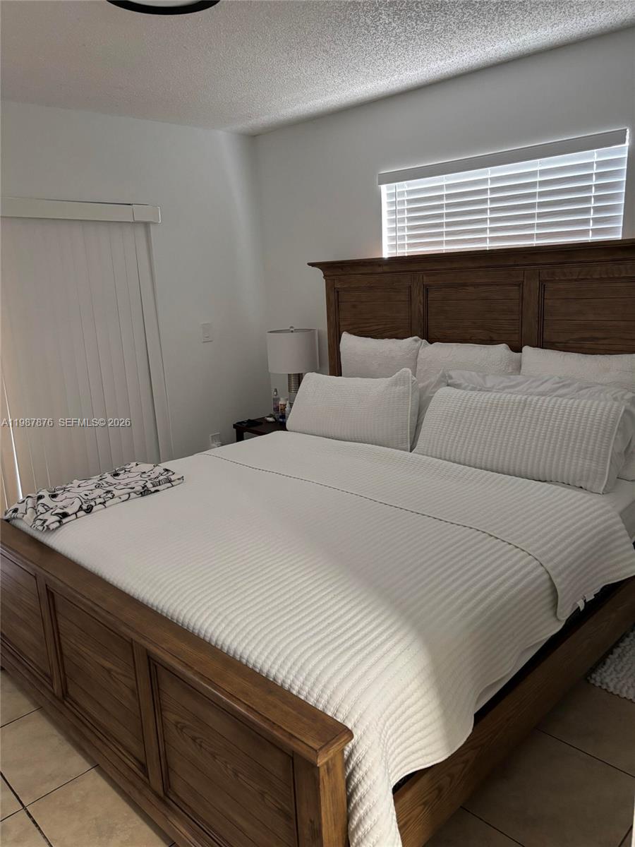 CLAIREMONT VILLAGE CONDO - Residential Lease