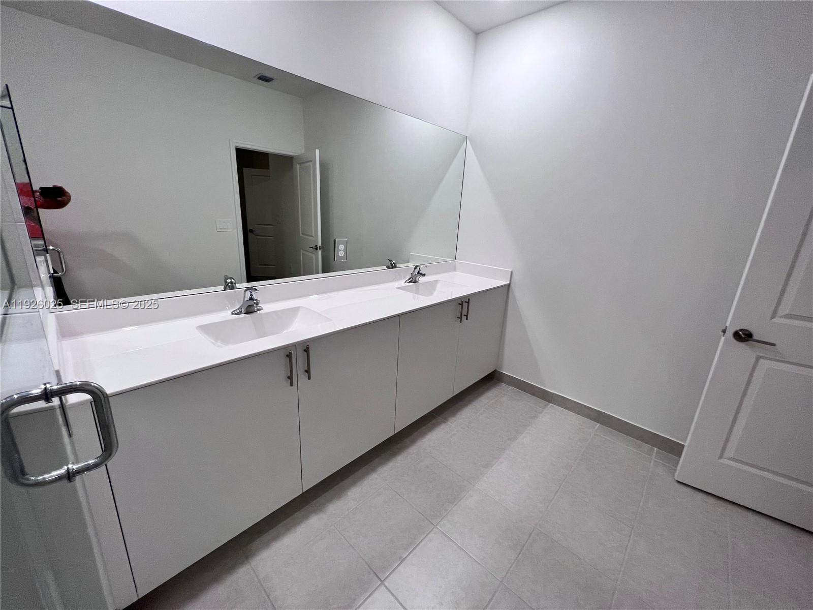 SILVER PALM RESIDENTIAL H - Residential