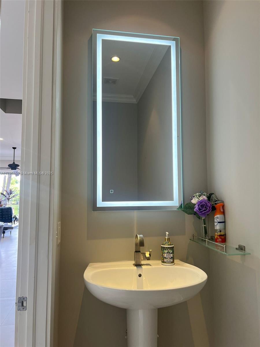 VICTORIA ISLES - Residential Lease