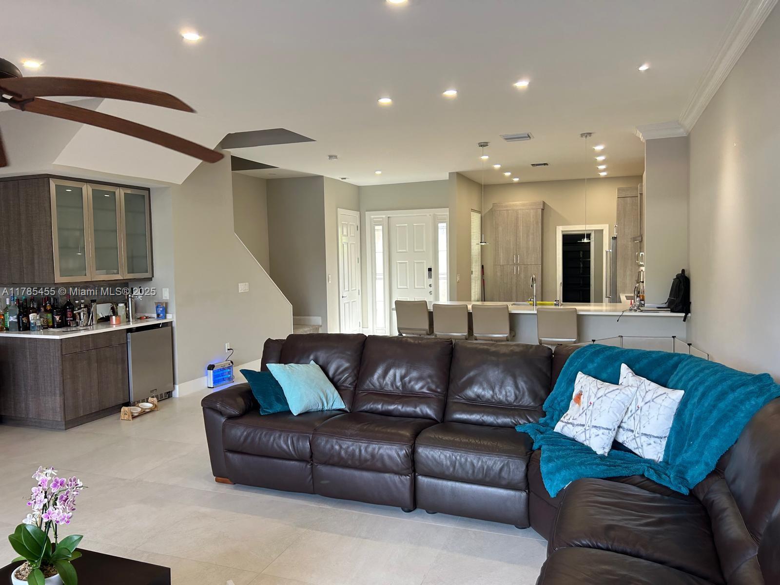 VICTORIA ISLES - Residential Lease