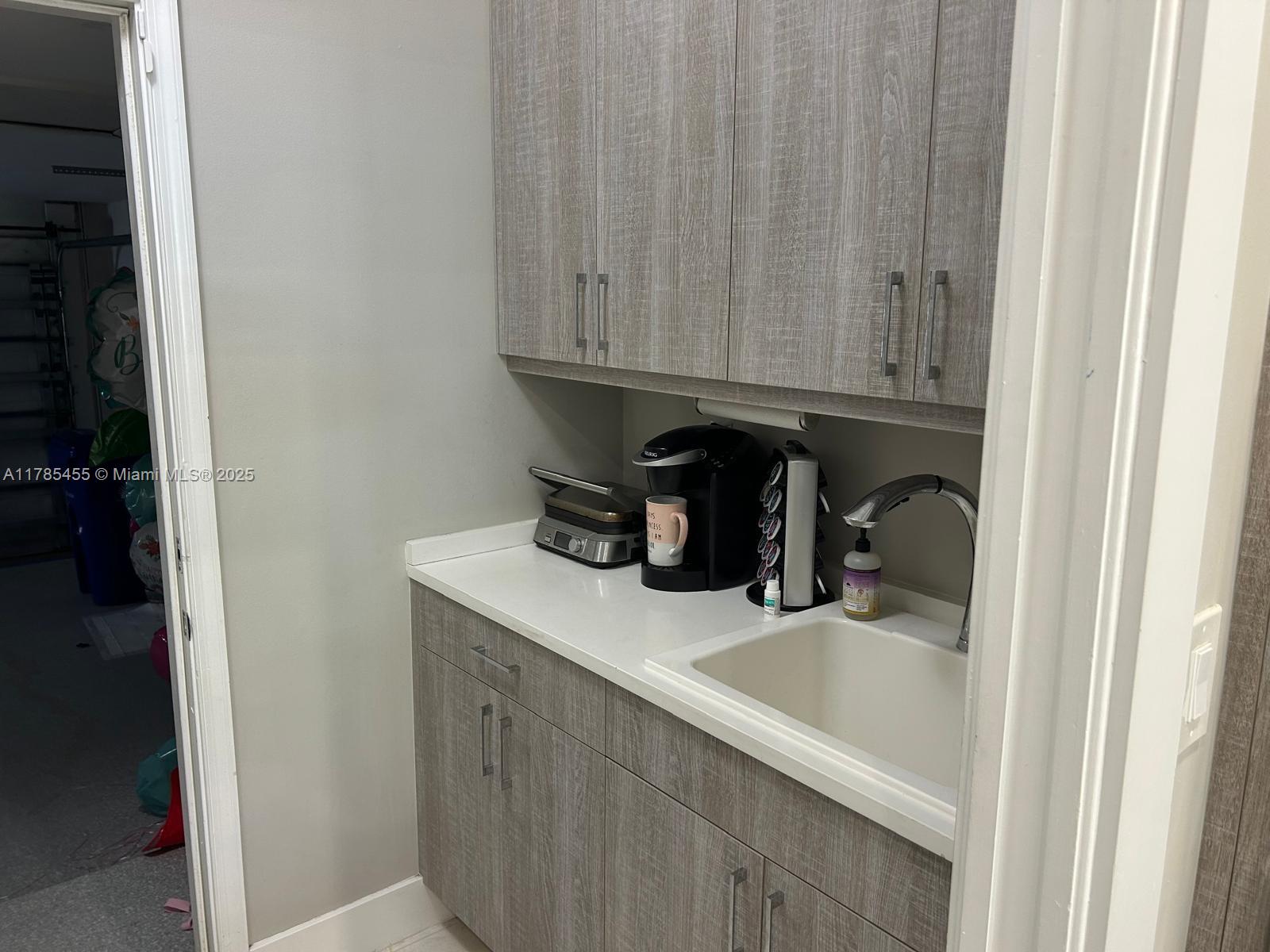 VICTORIA ISLES - Residential Lease