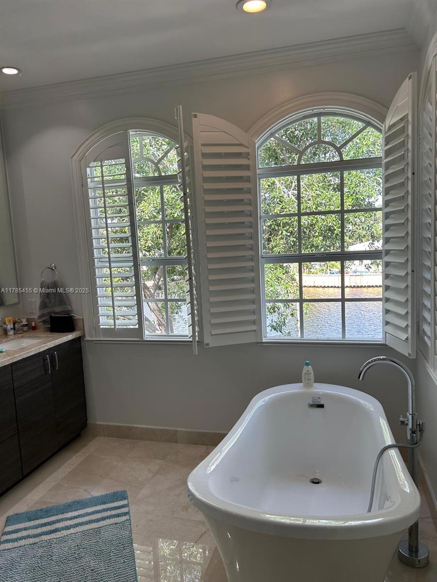 VICTORIA ISLES - Residential Lease