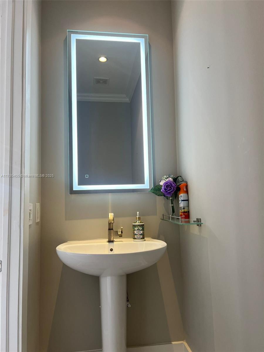 VICTORIA ISLES - Residential Lease