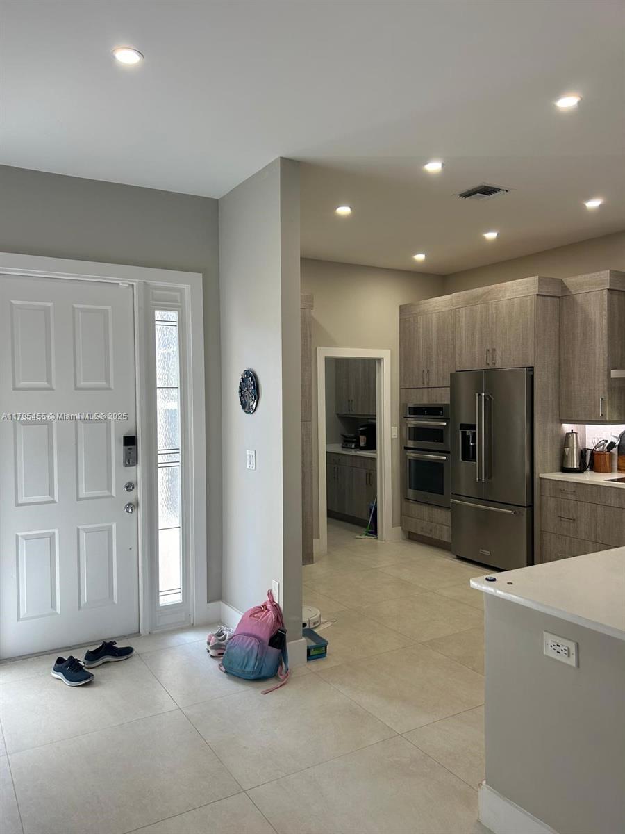 VICTORIA ISLES - Residential Lease