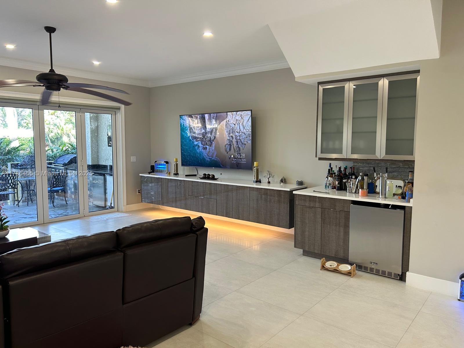 VICTORIA ISLES - Residential Lease