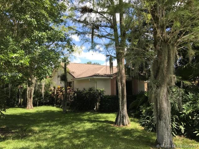 SUGAR POND MANOR OF WELLI - Residential Lease