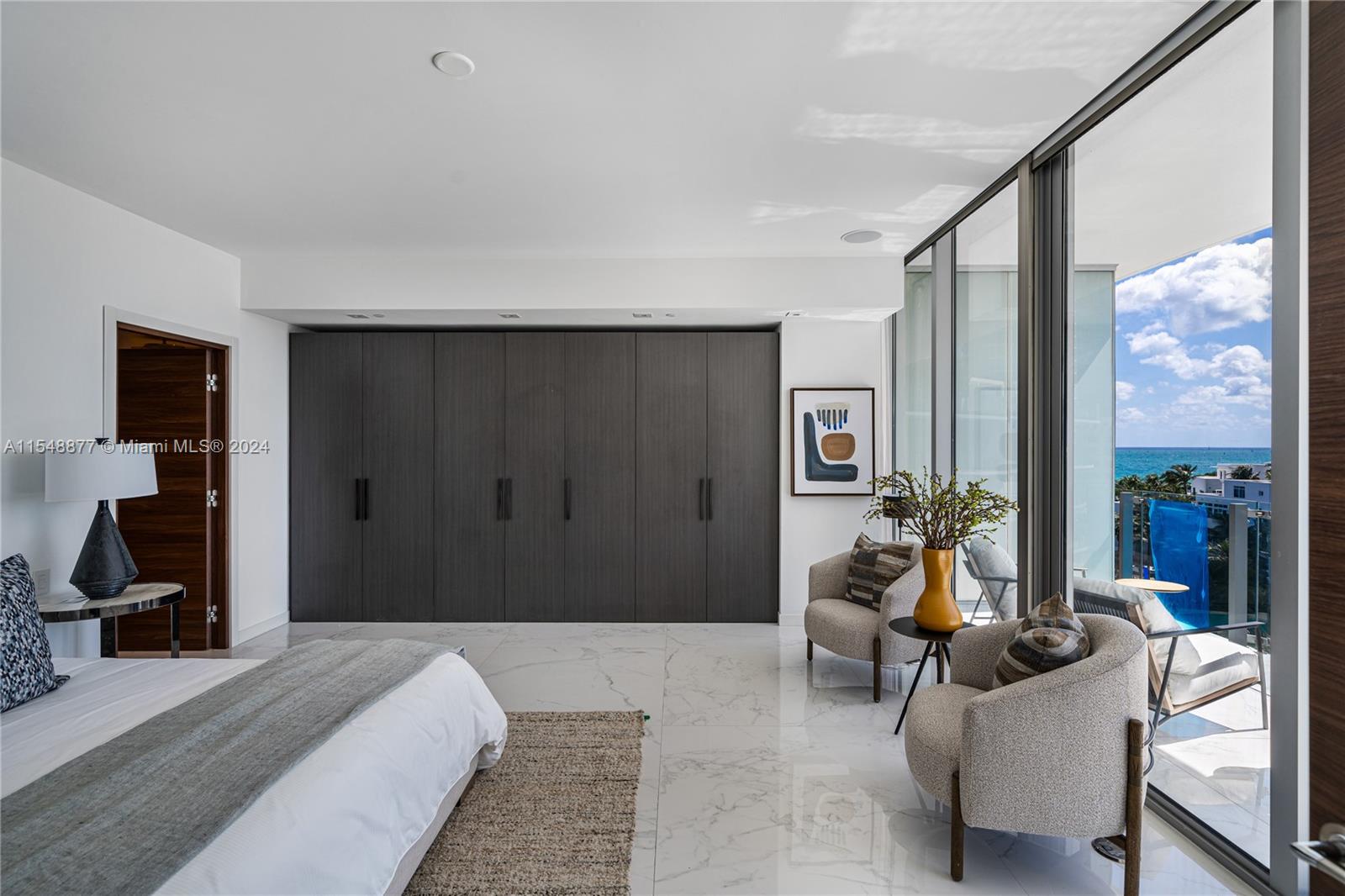 ONE OCEAN CONDO - Residential