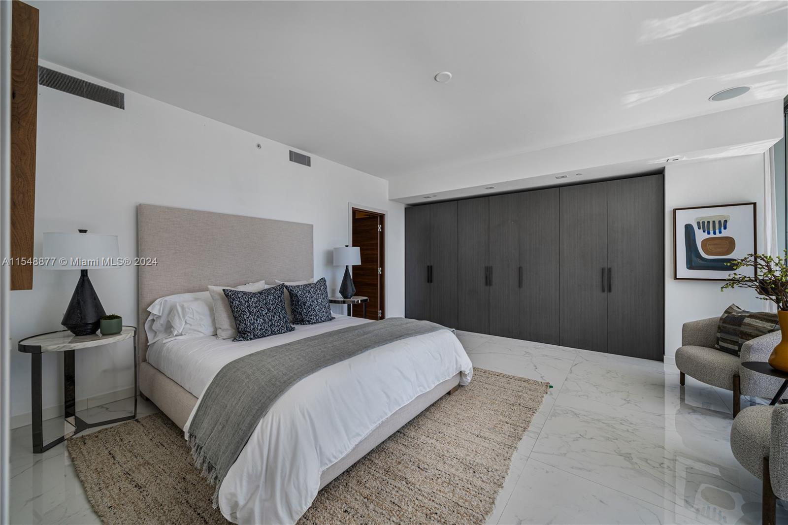 ONE OCEAN CONDO - Residential