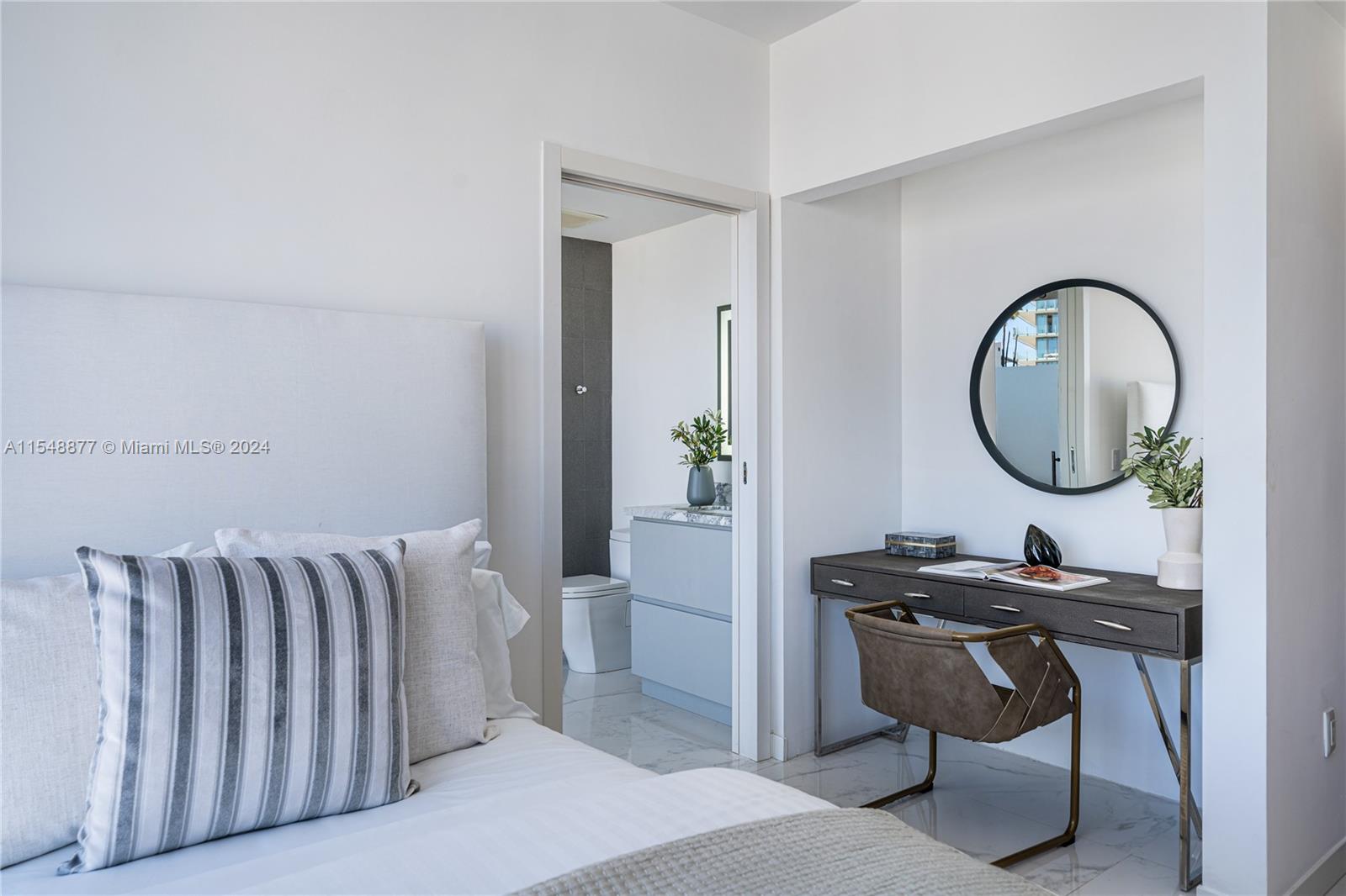 ONE OCEAN CONDO - Residential