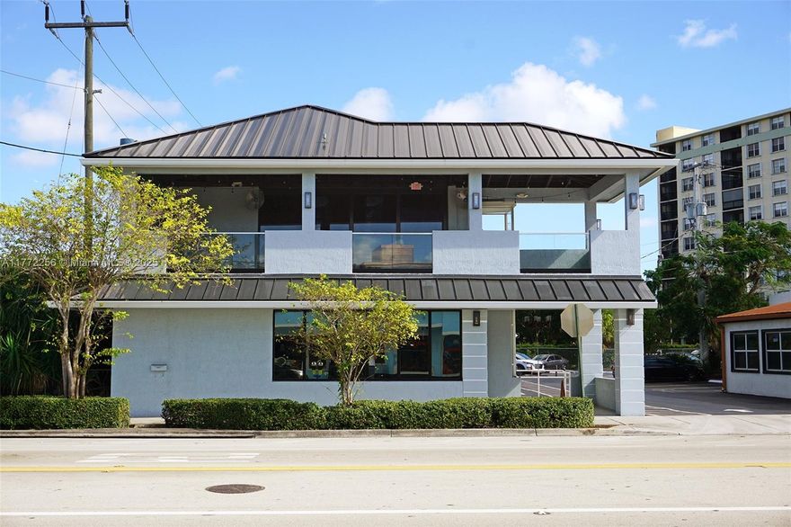Prime Location with 65 ft frontage on Wilton Drive for sale! Substantial Renovations Completed 2023 including New 2nd Floor, New Roof, New AC's, New Hurricane Impact Windows, New Kitchen Equipment, and much more! This property presents a unique chance to establish a thriving retail or dining establishment. Currently built-out for a restaurant/bar complemented by a picturesque rooftop lounge that provides a one-of-a-kind dining experience. Location amenities include 2 full liquor bars, 1 sushi station, beer taps, soda streams, full kitchen, cooler, freezer, 4 private bathrooms, ADA elevator, and managers office. Parking for 9 cars and conveniently located next to large Public Parking Lot. Fully equipped, prime location, with significant growth potential!