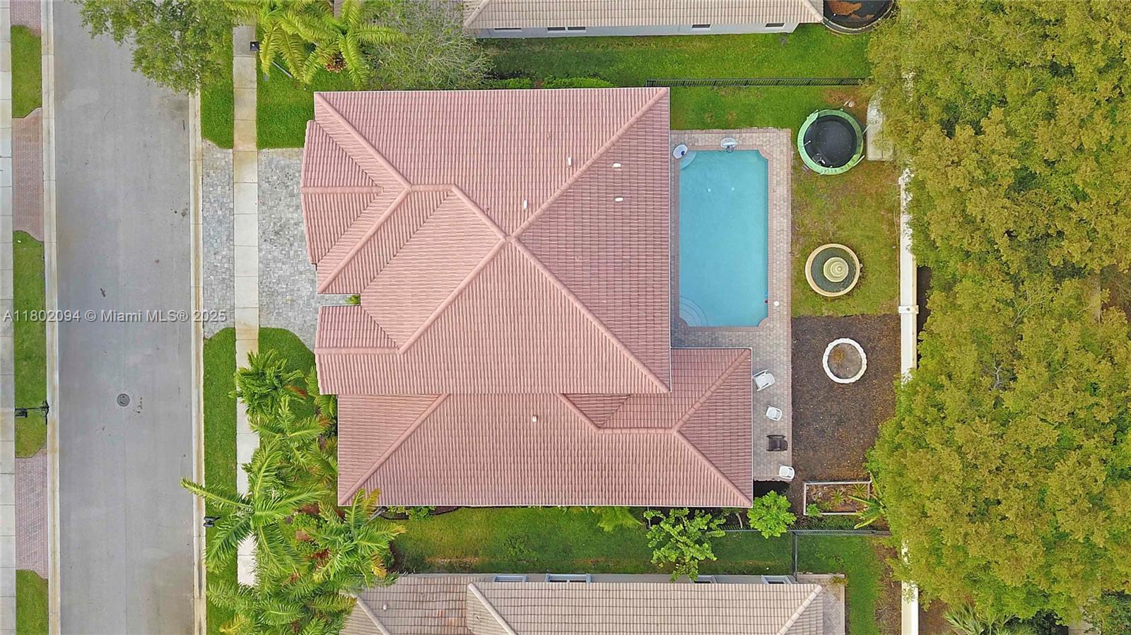 4968 SW 183rd Ave, Miramar, FL, 33029/$899,811 2 4968 SW 183rd Ave