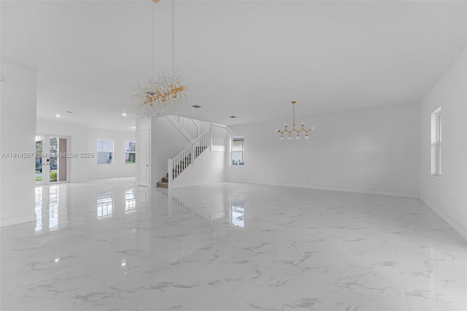 RESERVE AT DAVIE - Residential Lease