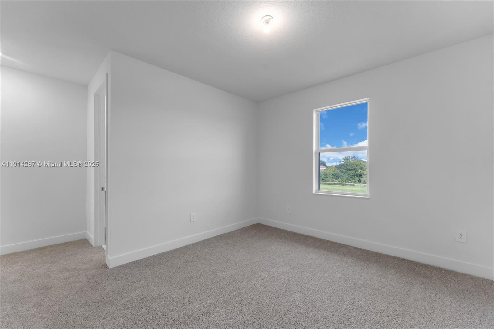 RESERVE AT DAVIE - Residential Lease