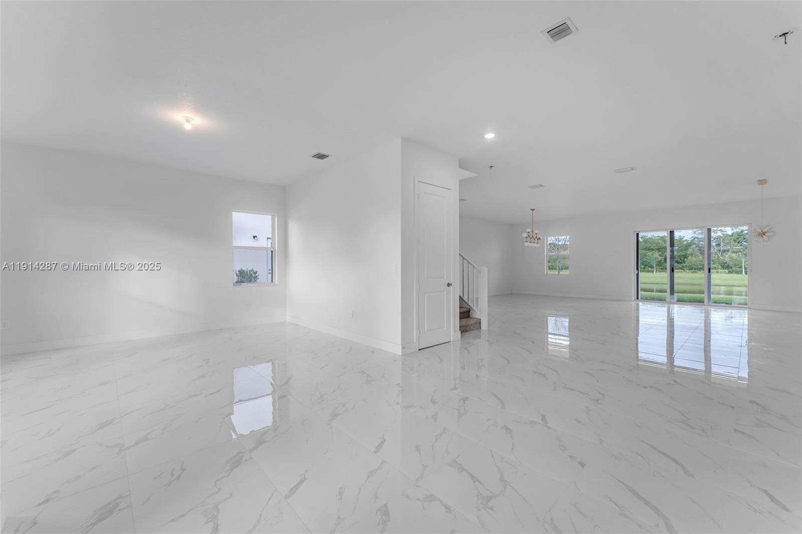 RESERVE AT DAVIE - Residential Lease