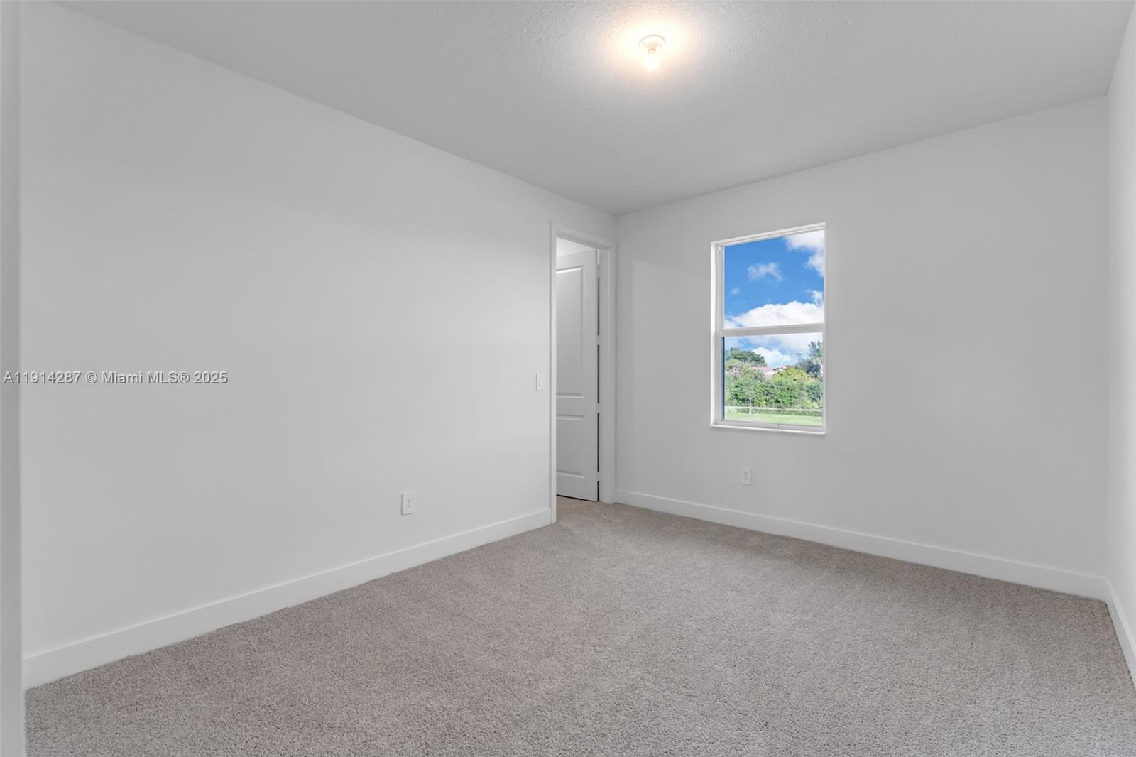 RESERVE AT DAVIE - Residential Lease