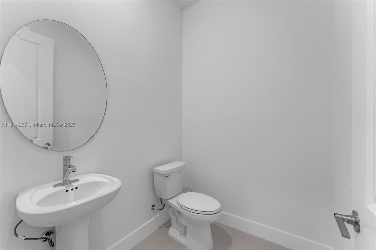 RESERVE AT DAVIE - Residential Lease