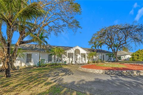 Photo of 27950 SW 182nd Ave, Homestead, FL 33031 (MLS # A11949411)