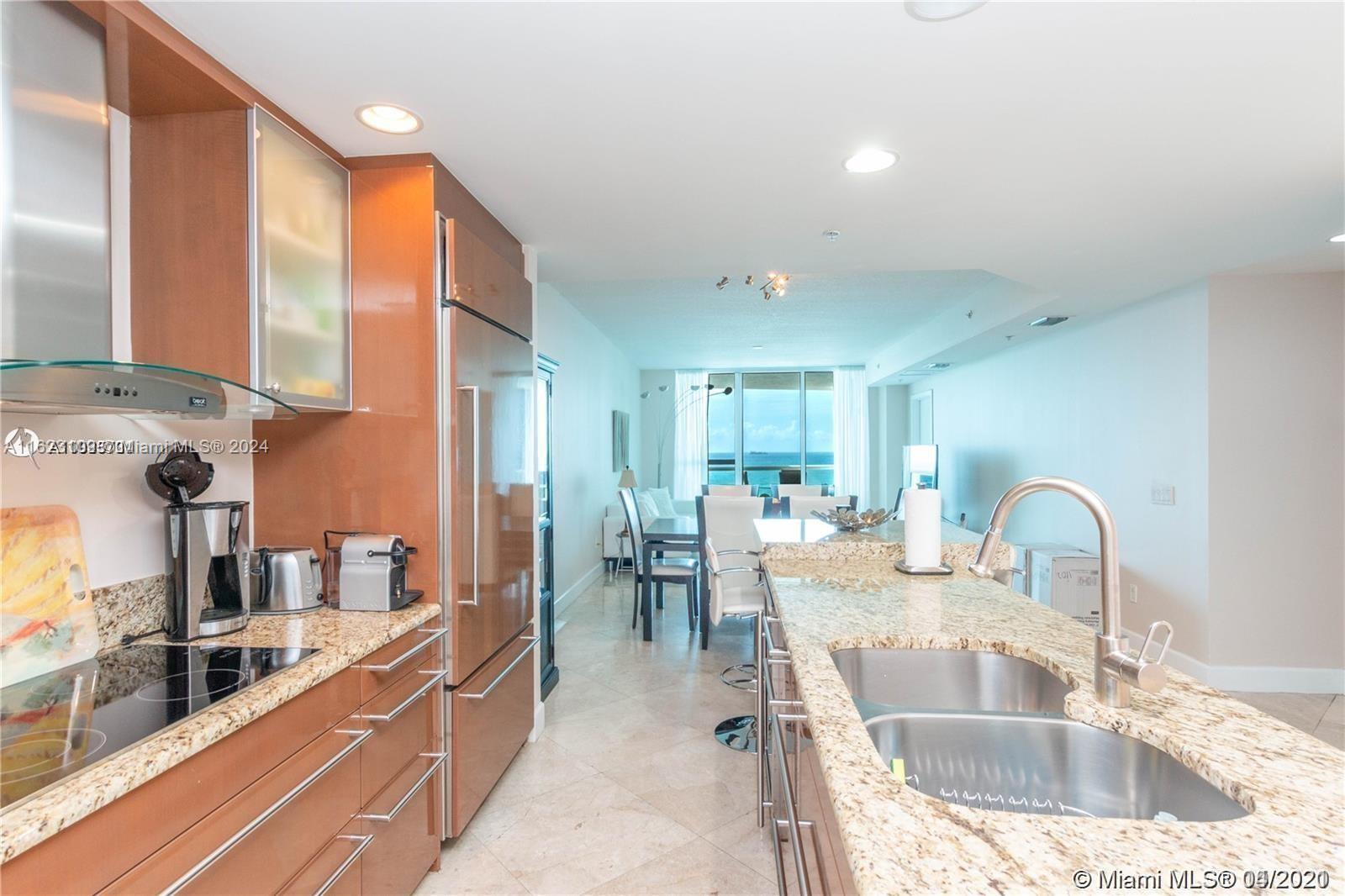 3801 Collins Ave 1102