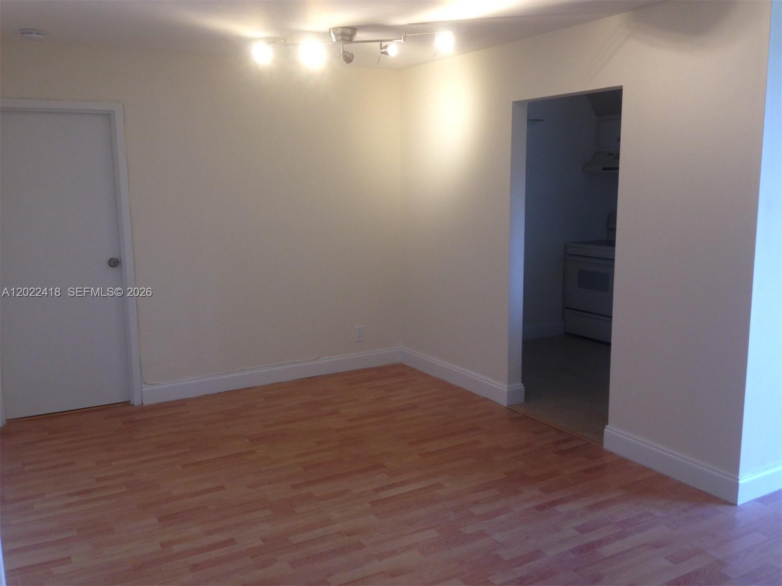 View photos, virtual tours, details... 16909 N Bay Rd 520