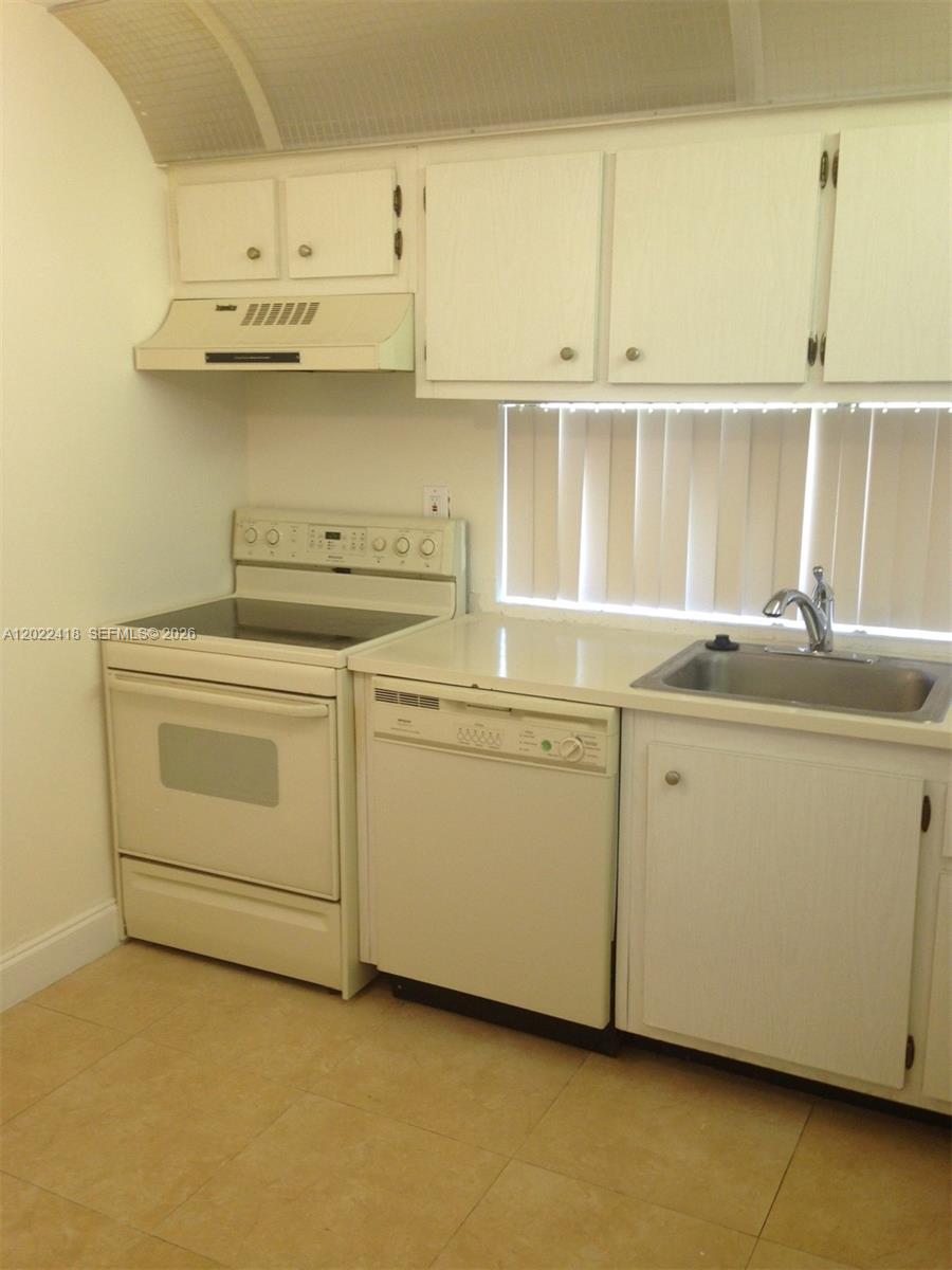View photos, virtual tours, details... 16909 N Bay Rd 520