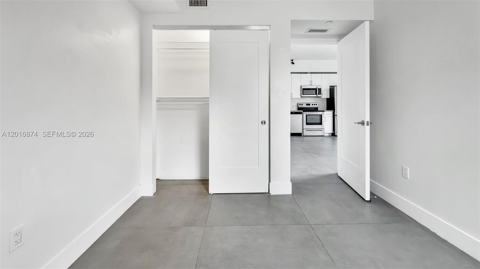 GRAND VIEW PARK - Residential Lease