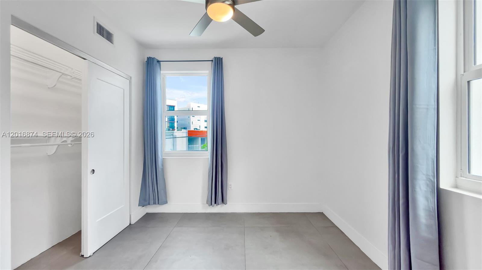 GRAND VIEW PARK - Residential Lease