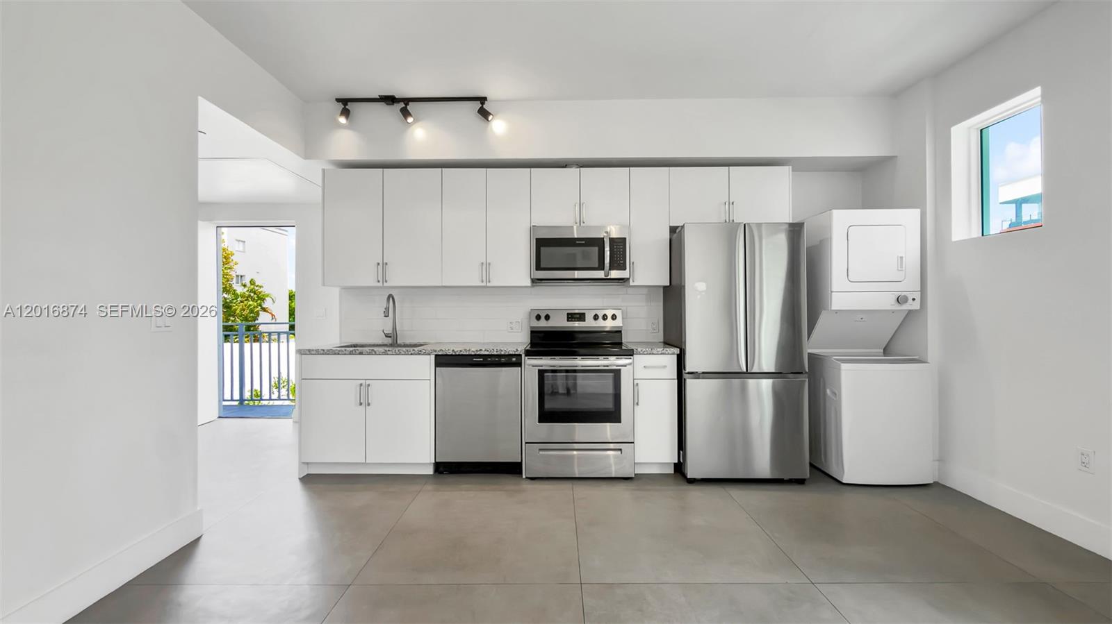 GRAND VIEW PARK - Residential Lease