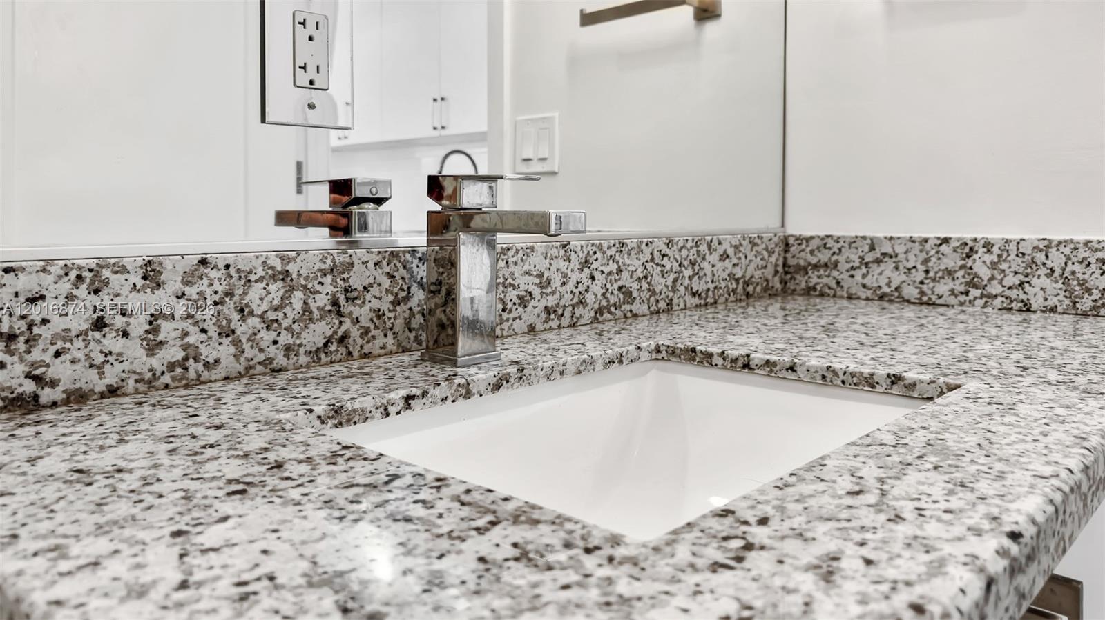 GRAND VIEW PARK - Residential Lease
