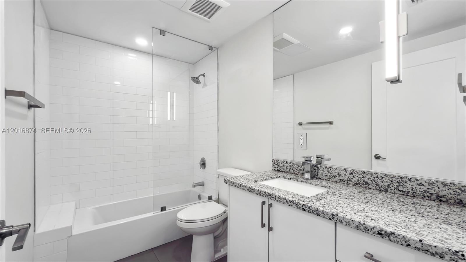 GRAND VIEW PARK - Residential Lease