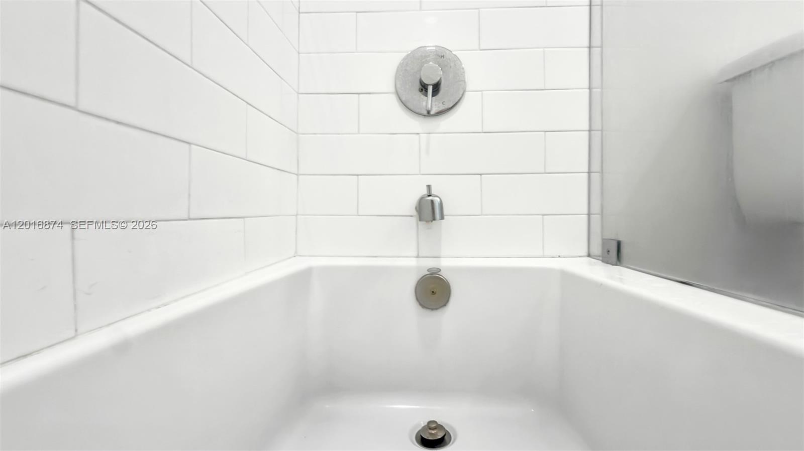 GRAND VIEW PARK - Residential Lease