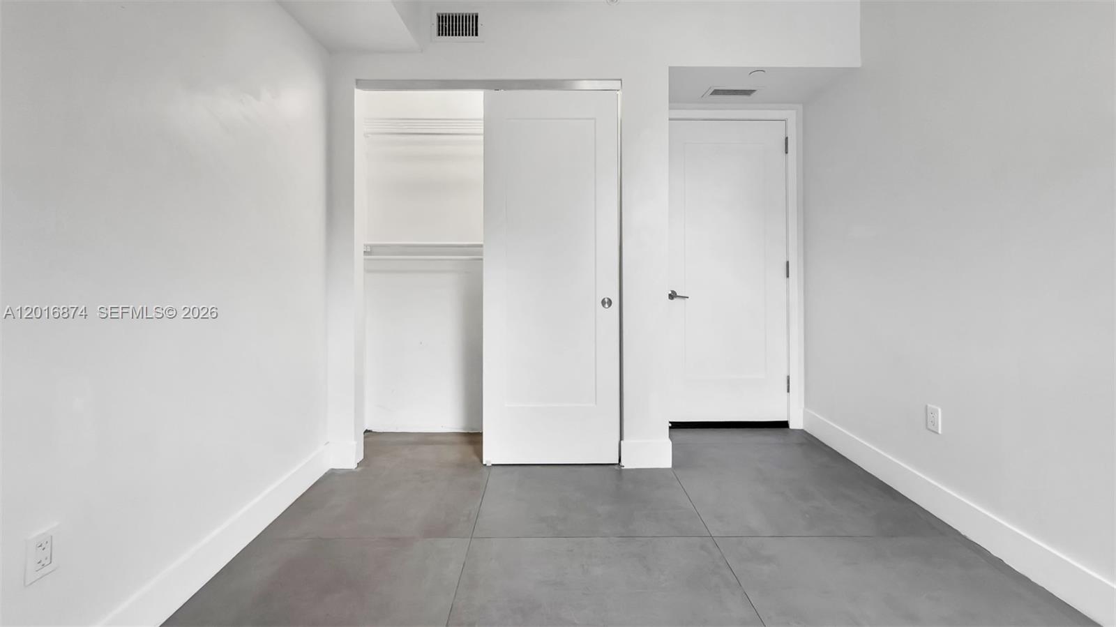 GRAND VIEW PARK - Residential Lease