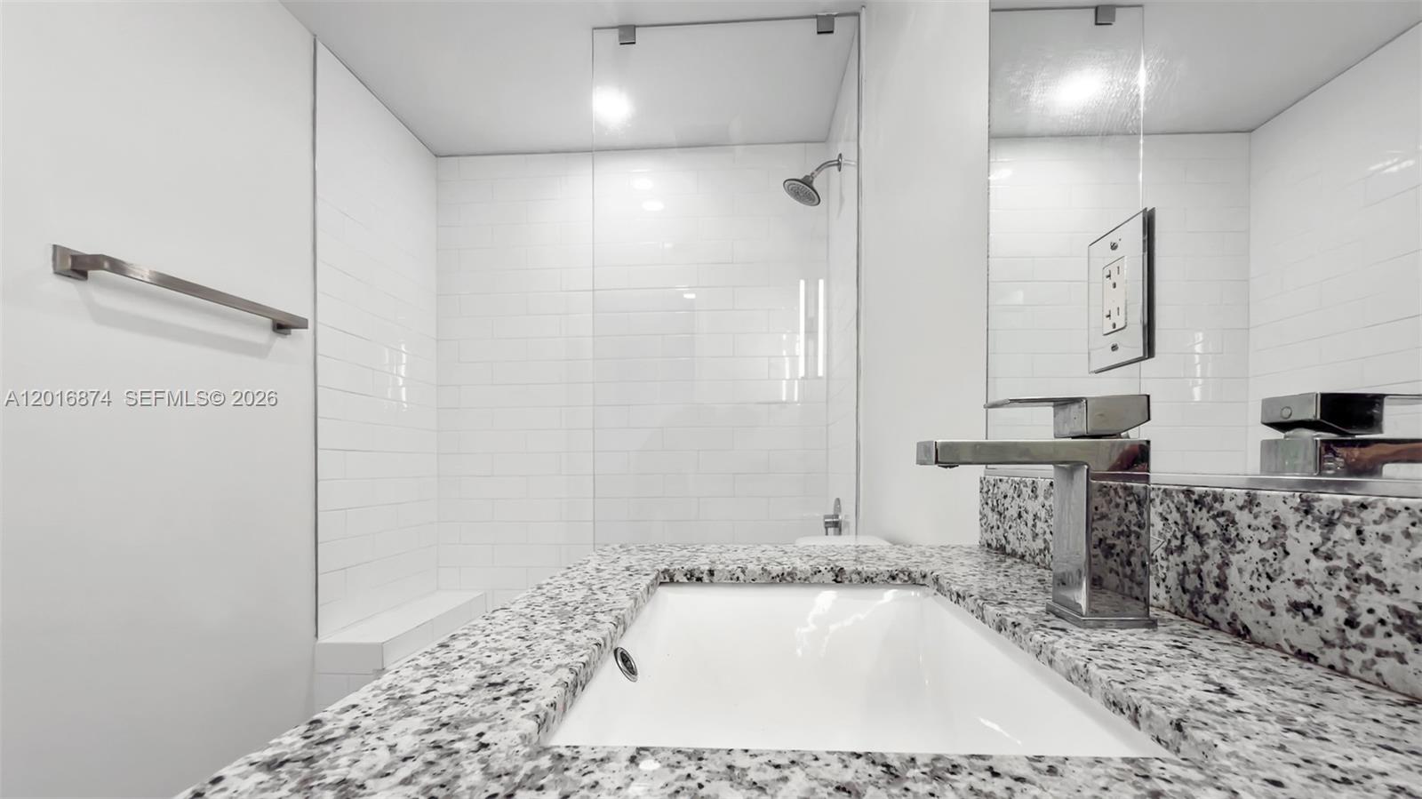 GRAND VIEW PARK - Residential Lease