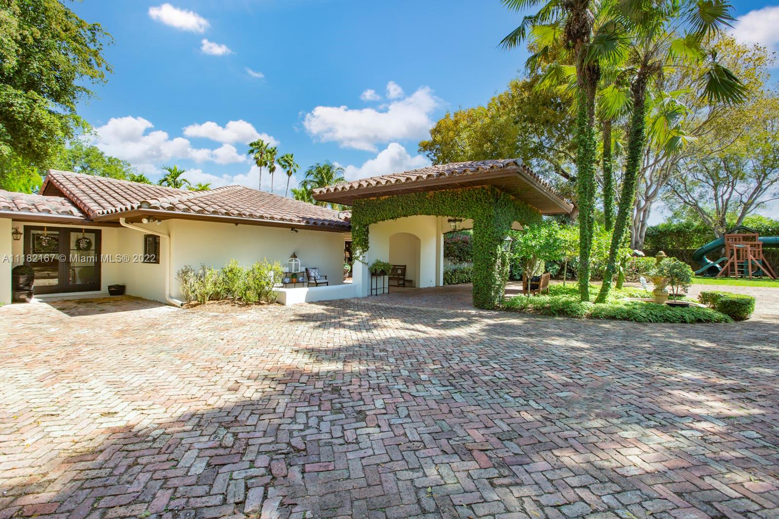 RIDGELINE ESTATES - Residential