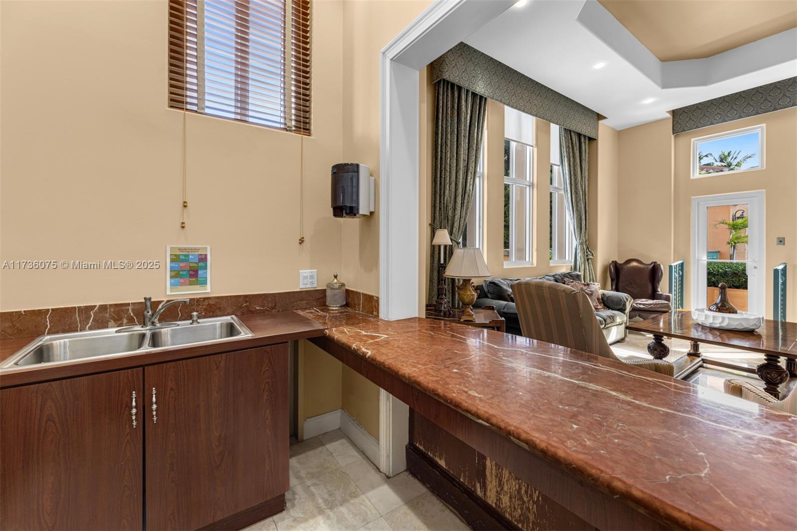 SEGOVIA TOWER CONDO - Residential