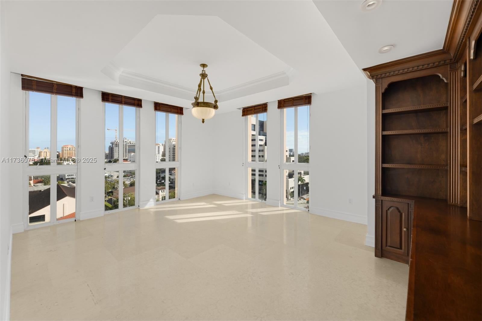 SEGOVIA TOWER CONDO - Residential