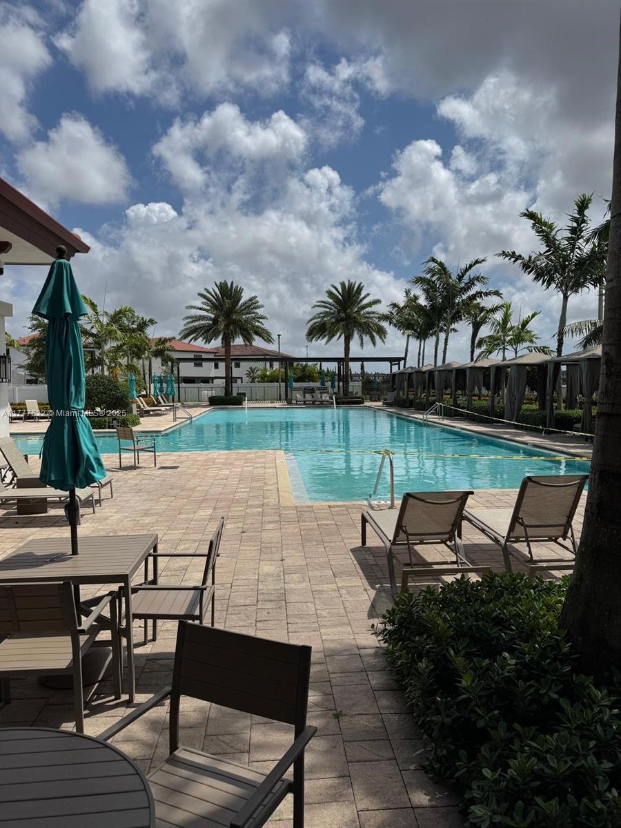 AQUABELLA NORTH - Residential Lease