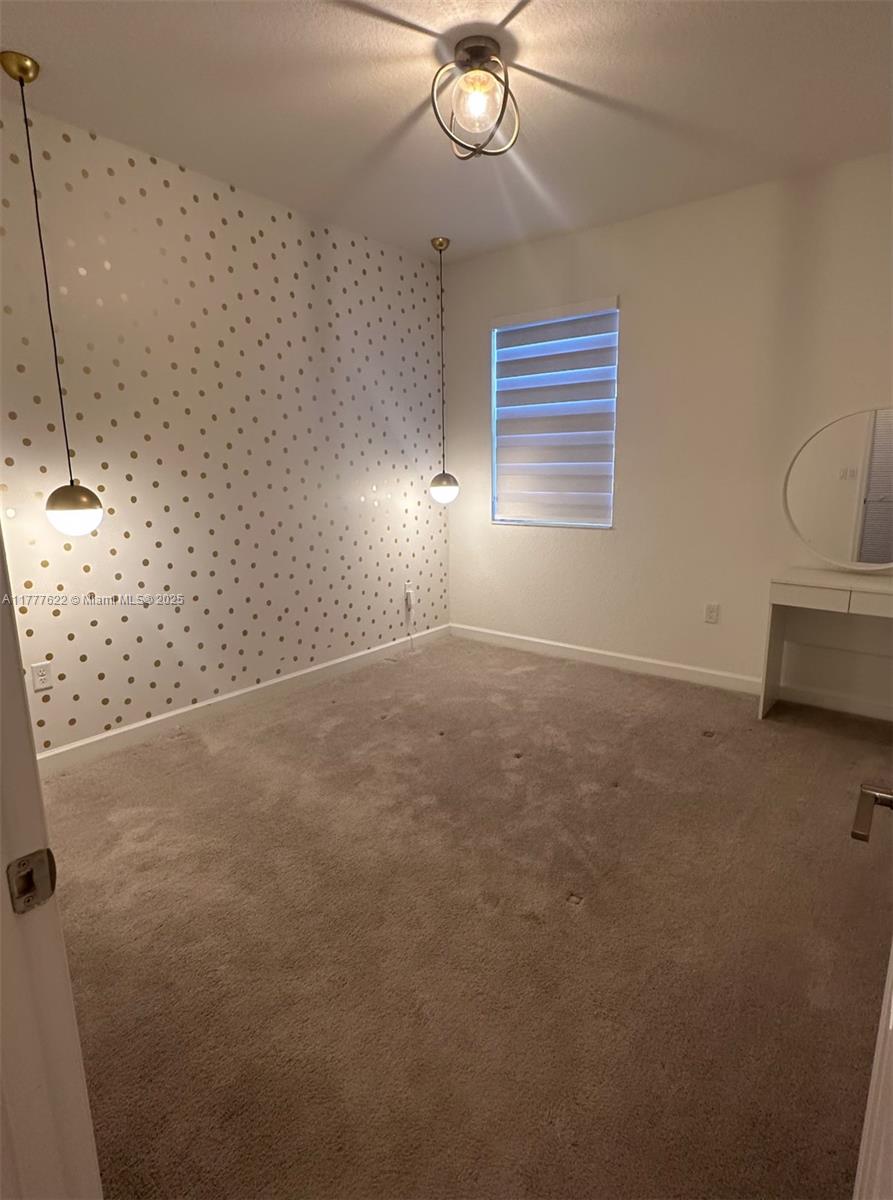 AQUABELLA NORTH - Residential Lease