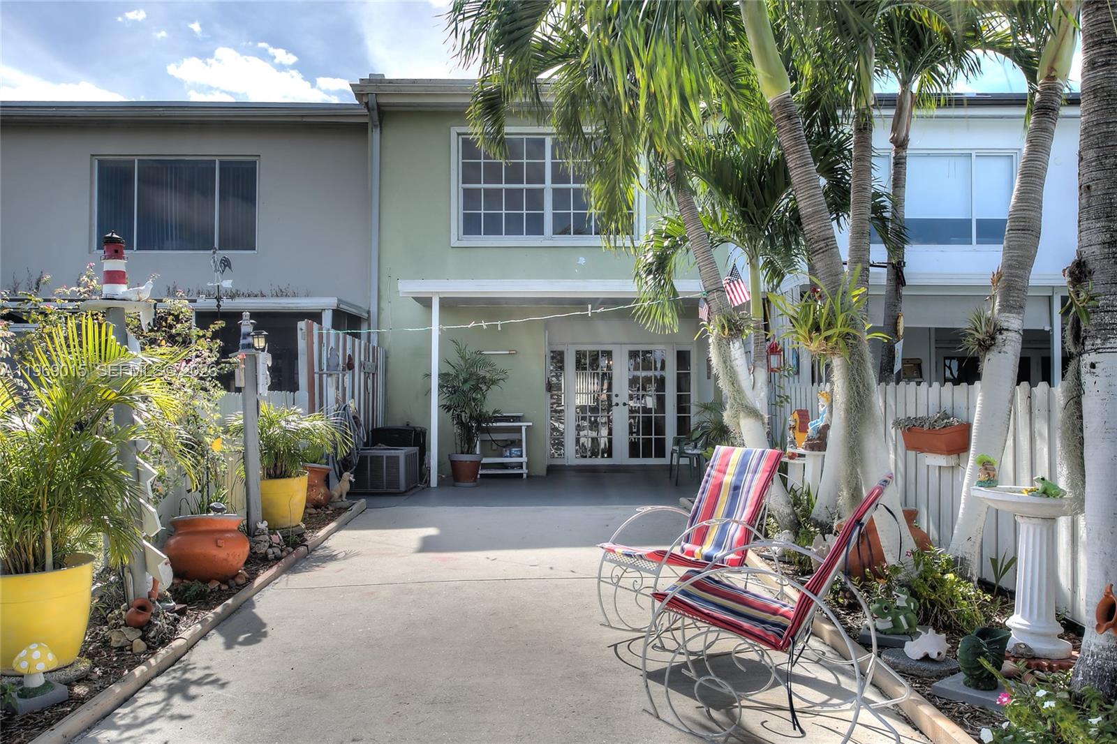 FLAMINGO LAKE - Residential