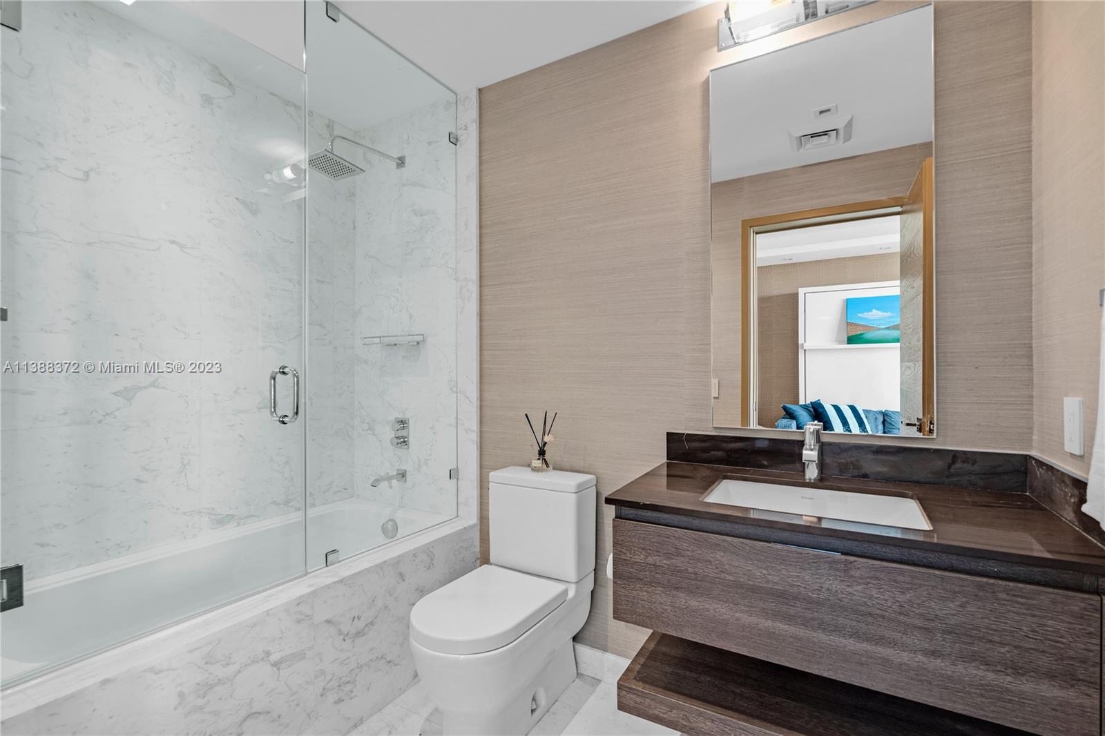 OCEANA KEY BISCAYNE CONDO - Residential