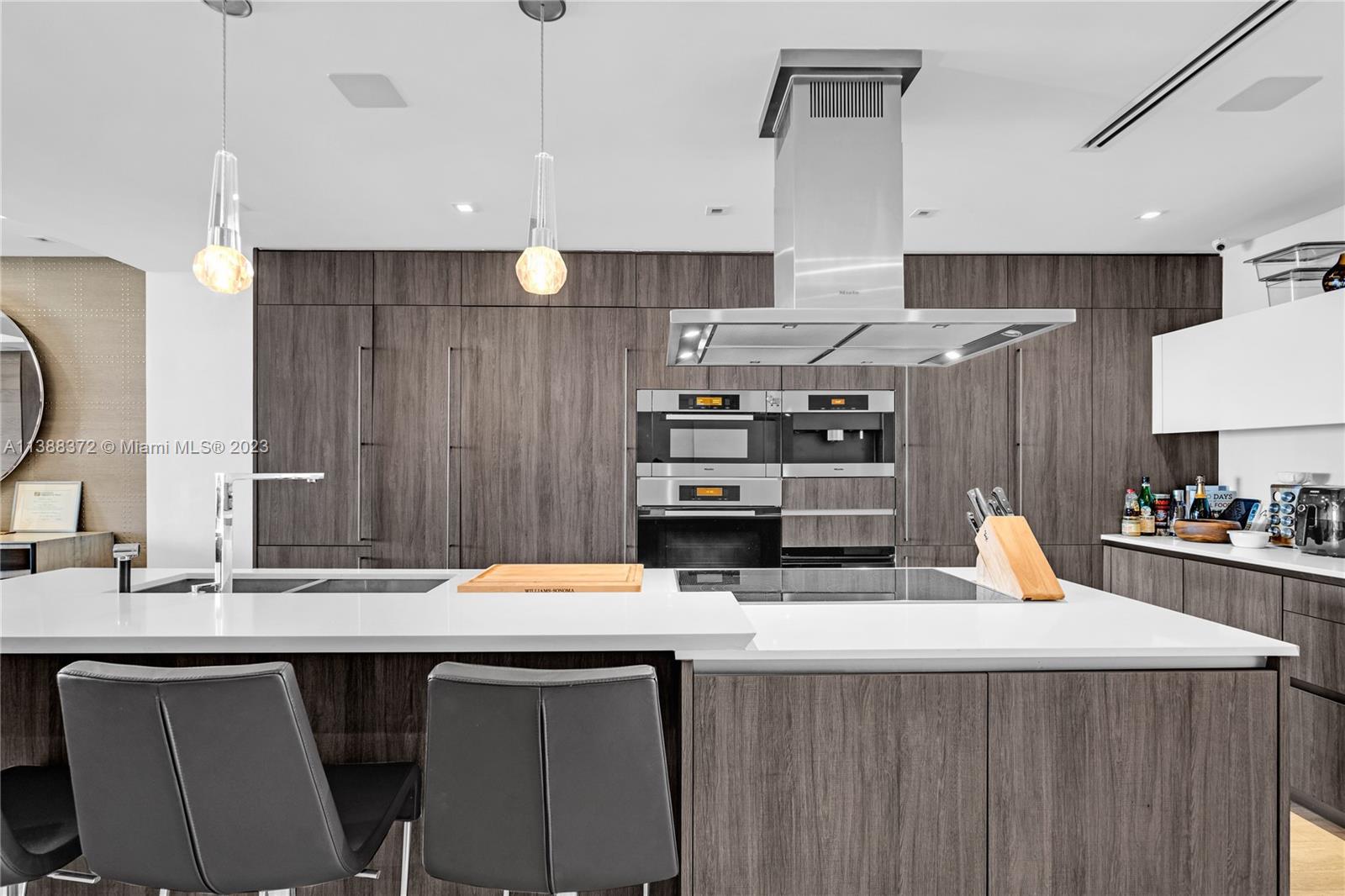 OCEANA KEY BISCAYNE CONDO - Residential